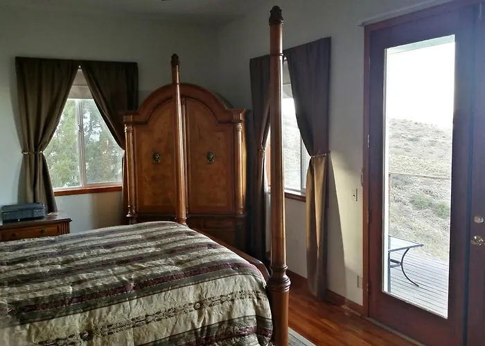 Delightful With Two Bedrooms And Stunning Mountain Vistas Near Cottonwood, Arizona Holiday home *