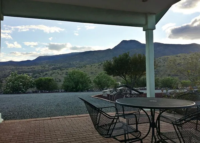 Delightful With Two Bedrooms And Stunning Mountain Vistas Near Cottonwood, Arizona Holiday home